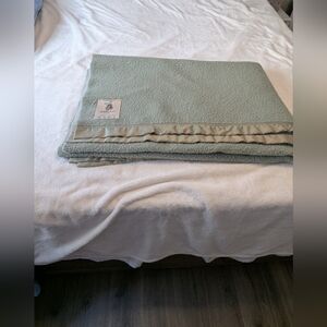 Eskimo of Switzerland . Orlon Florida Velours Material  Blanket. 74x64.5 Inches.